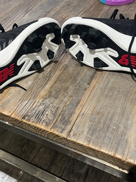 Brand new New Balance youth baseball cleats - Picture 3 of 4